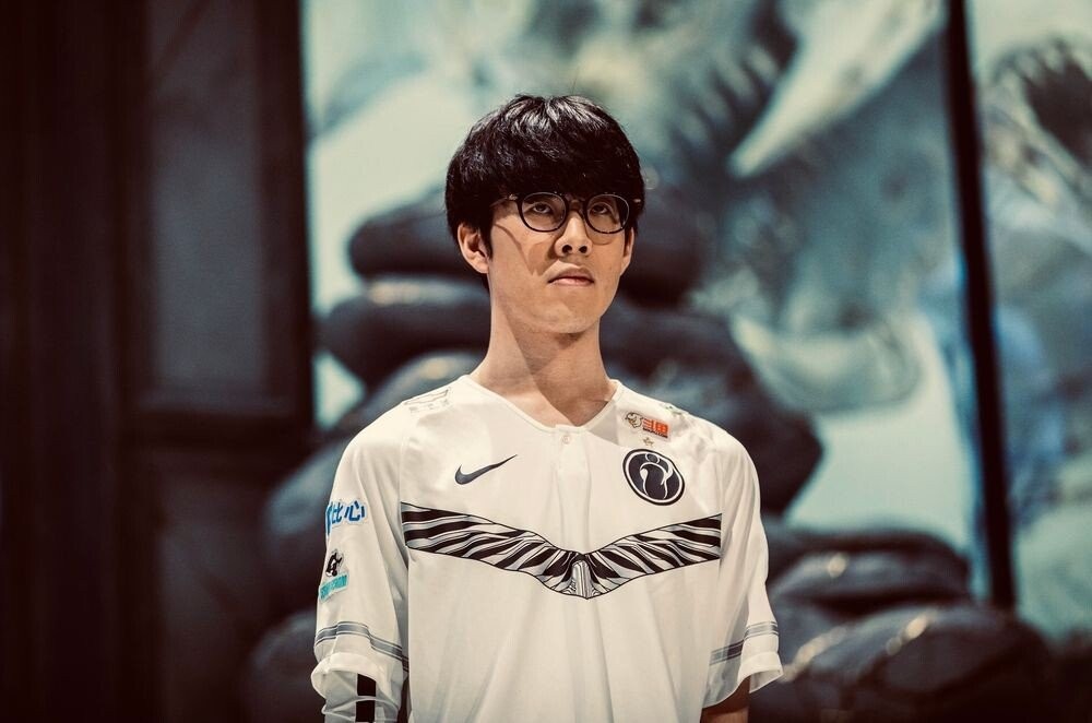 摇摇欲坠 摇摇欲坠