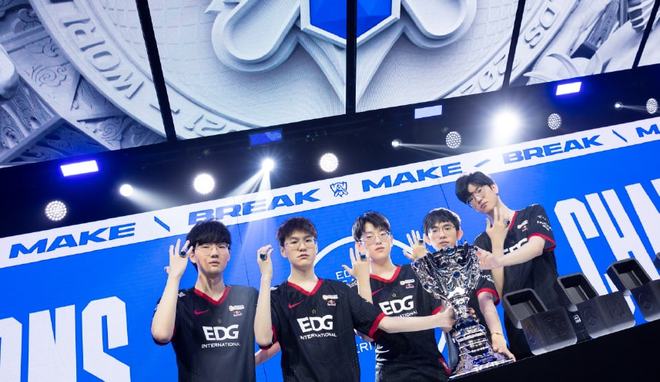 体育排超联赛：上海光明男排3-2广东深圳明金海男排 实现7连胜