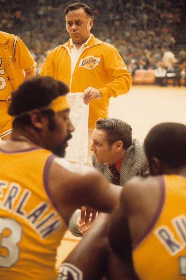 迫让年轻球 迫让年轻球