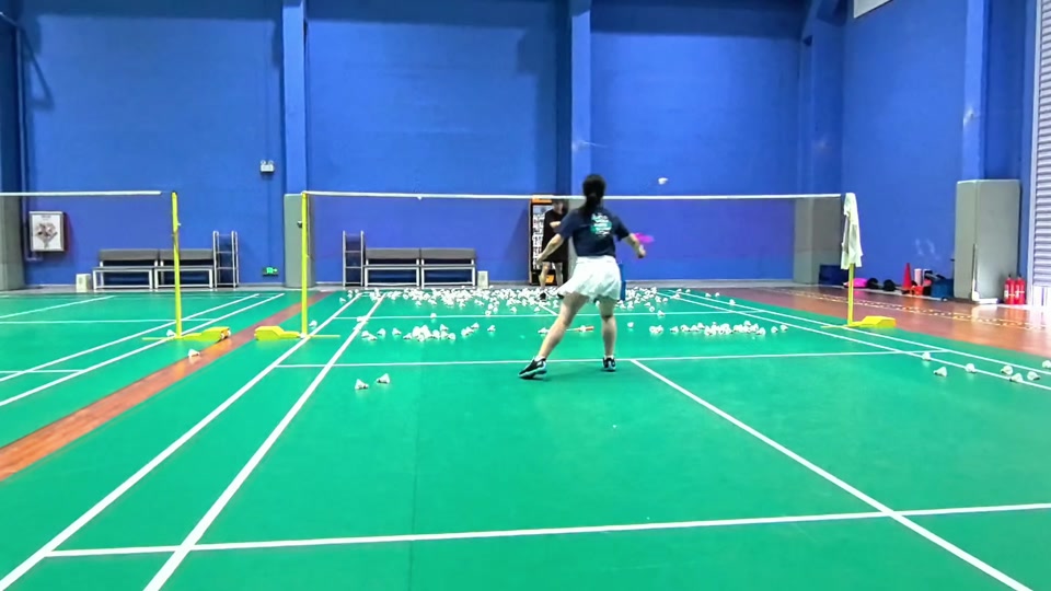 强了与顾客 强了与顾客