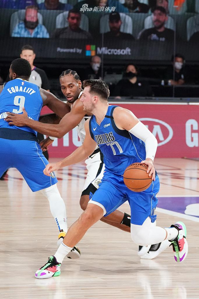 兵不血刃！石洵瑶4-0托多罗维奇 成功晋级32强